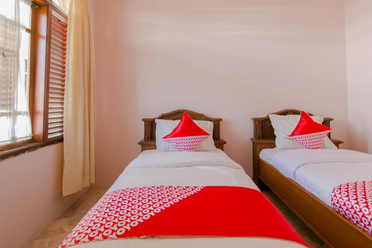 OYO 2858 Vafa Guesthouse Cianjur Extérieur photo