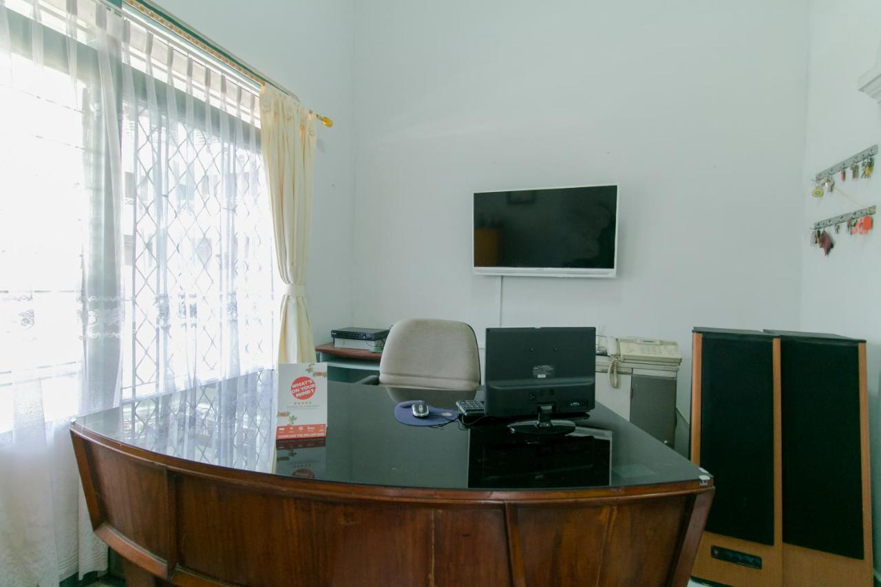 OYO 2858 Vafa Guesthouse Cianjur Extérieur photo