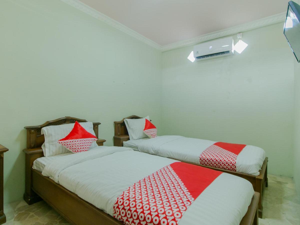 OYO 2858 Vafa Guesthouse Cianjur Extérieur photo